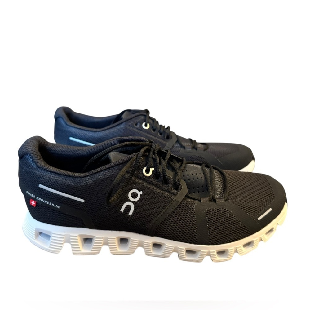 On Running Black and White Athletic Shoes Women’s Size 8.5 - Picture 2 of 8